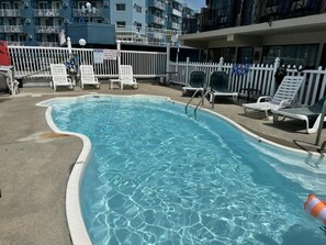 Pool - Double room, 2 queen beds unit 3 (Wildwood)