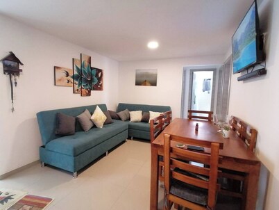 2 Minutes From the Beach, Brand new Apar