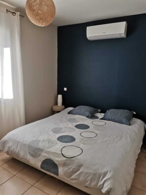 3 chambres, fer et planche Ă repasser, Wi-Fi, literie fournie