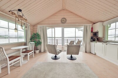 Venevaja provides a unique accommodation experience in Kanta-Häme.