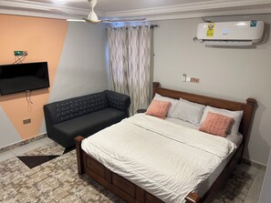 2 chambres, bureau, fer et planche à repasser, Wi-Fi gratuit