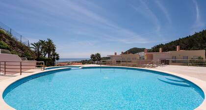 Sesimbra Palames Beach & Pool Apartment (C133)