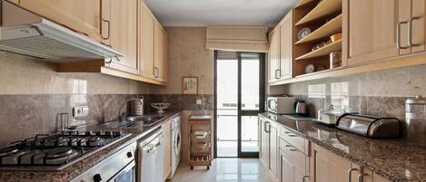 Fridge, microwave, oven, dishwasher