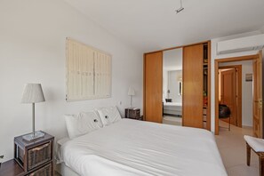 2 bedrooms, iron/ironing board, free WiFi, bed sheets - Sesimbra Palames Beach & Pool Apartment (C133) (Sesimbra)
