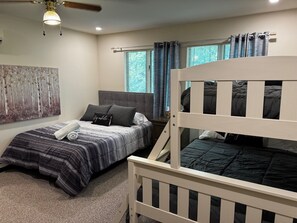 3 Schlafzimmer, Bügeleisen/Bügelbrett, Reisekinderbett, kostenloses WLAN