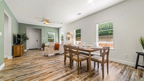 Dining - Historic DT, FIFA 2026, 30 Mins to AT&T Stdm | TSH (Rockwall)