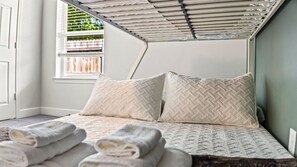 3 habitaciones, escritorio, cuna de viaje y wifi gratis 