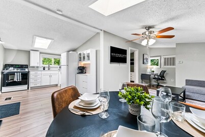 Newly Updated, Mins to DFW | TMA