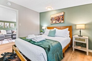 1 slaapkamer, een bureau, reisbedje, gratis wifi