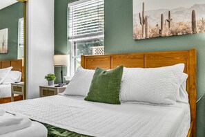 Desk, travel cot, free WiFi, bed sheets