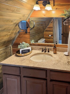 Hair dryer, towels, soap, shampoo - Creston Centennial #1-King bed, rustic barn loft w/stairs (Kalispell)