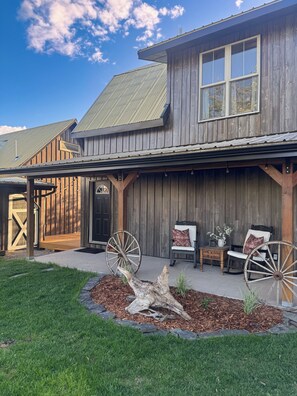 Exterior - Creston Centennial #1-King bed, rustic barn loft w/stairs (Kalispell)