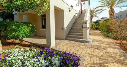 Luxurious 4 bedroom villa with WiFi AC in enchanting Dubai