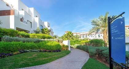Luxurious 4 bedroom villa with WiFi AC in enchanting Dubai