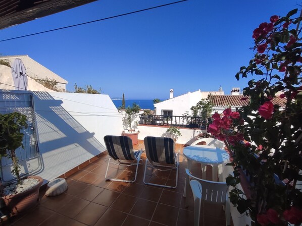 Terrace/patio - Townhouse in Velilla 300 meters from the beach (Velilla-Taramay)