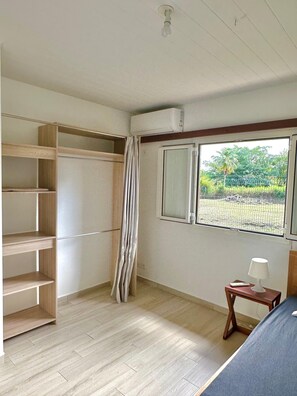 3 bedrooms, WiFi, bed sheets, wheelchair access