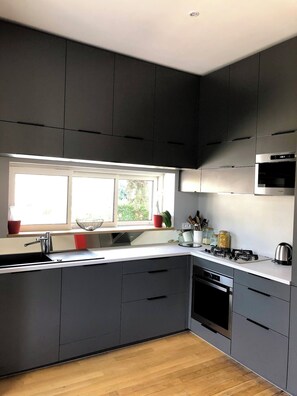 Private kitchen - Ideal for sporty families (Brive-la-Gaillarde)