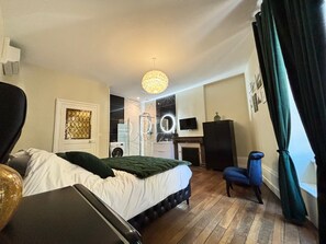 1 camera, ferro/asse da stiro, culla da viaggio, Wi-Fi gratuito