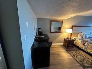 Oceanfront Suite - King | 1 bedroom, free WiFi, bed sheets