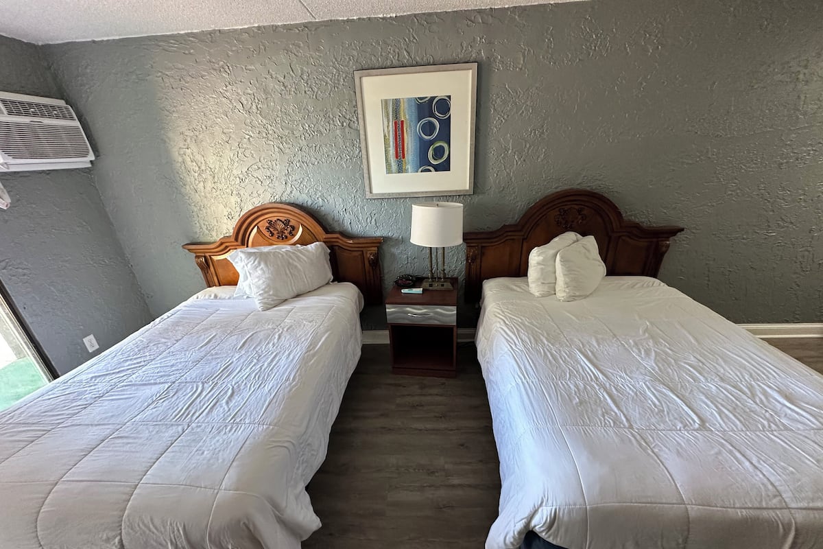 2 Full Beds Ocean Front | 1 dormitorio, wifi gratis, ropa de cama