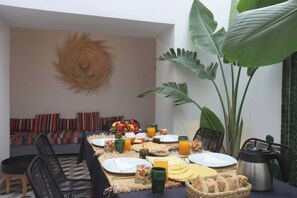 Dining - Riad Pop, a haven in the heart of the Medina (Marrakech)