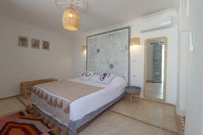 3 bedrooms, iron/ironing board, travel crib, WiFi - Riad Pop, a haven in the heart of the Medina (Marrakech)