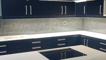 Villa, 4 Schlafzimmer, Balkon, Stadtblick | Innenbereich