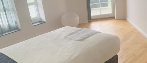 Villa, 4 Bedrooms, Balcony, City View