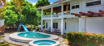 Country House with Swimming Pool + Billiards | Ideal for Families : Punta Chame
