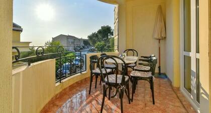 Apartment RuzicaCharming 1-bedroom apartment with Sveti Stefan