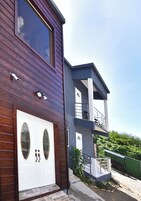 Fachada de la propiedad