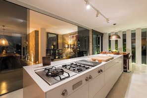 Four, plaque de cuisson, lave-vaisselle