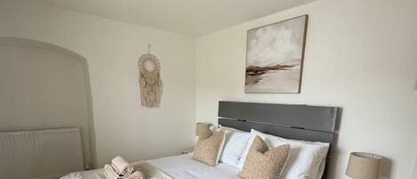 2 chambres, fer et planche Ă repasser, Wi-Fi, literie fournie