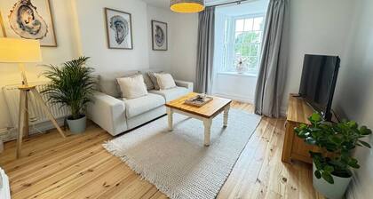 Tree Hill Cottage – Sleeps 4 | Stratton, Bude