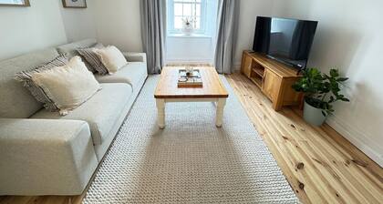 Tree Hill Cottage – Sleeps 4 | Stratton, Bude