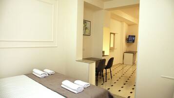Family Quadruple Room, Balcony, City View