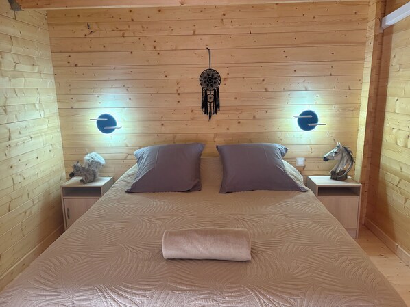 1 bedroom, free WiFi, bed sheets