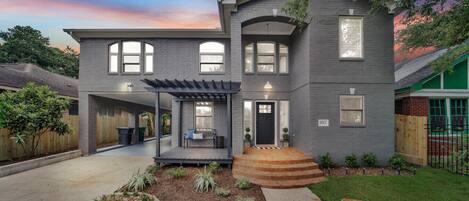 المنشأة من الخارج