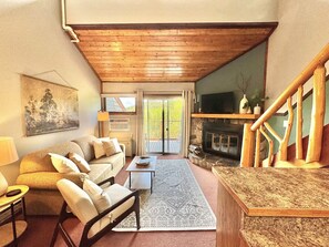 Smart TV, fireplace, ping pong