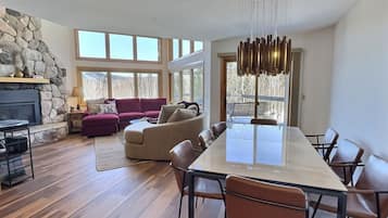 Smart TV, fireplace, table tennis, music library