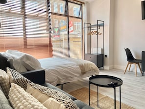 Desk, iron/ironing board, free WiFi, bed sheets - Stylish Studio By The Beach (Bournemouth)