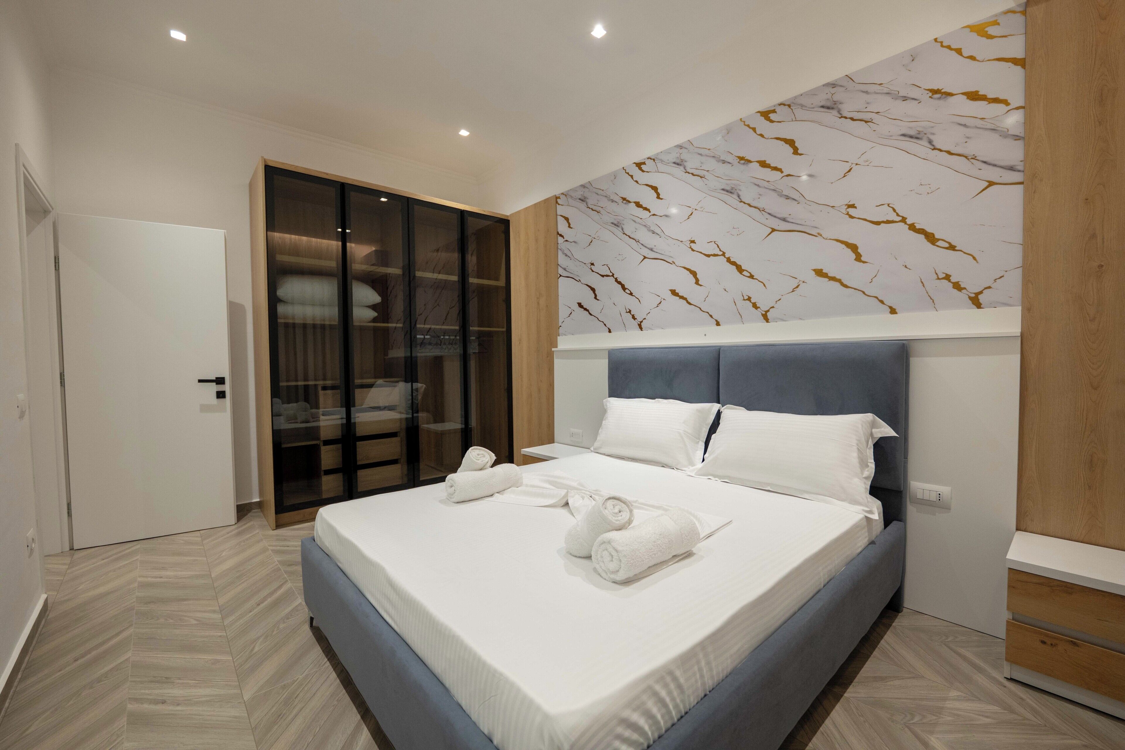 Apartment | Desk, free WiFi, bed sheets