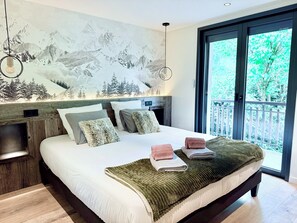 2 habitaciones, caja de seguridad en la habitación y escritorio