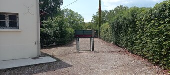 Charming Maison de Plein-Feet in the heart of the Périgord Blanc region of the Dordogne.