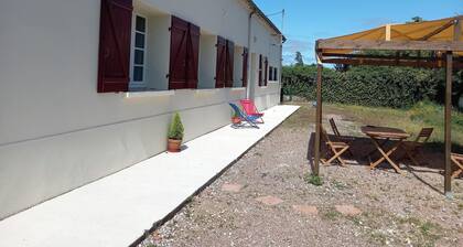 Charming Maison de Plein-Feet in the heart of the Périgord Blanc region of the Dordogne.