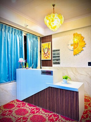 Desk, laptop workspace, free WiFi
