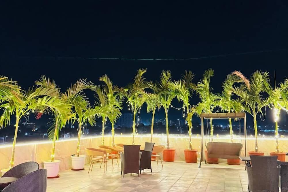 Hotel Aana Inn Prime