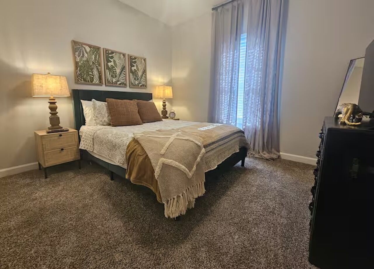 2 bedrooms, iron/ironing board, free WiFi, bed sheets