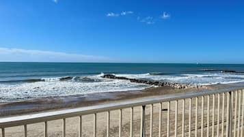 Sun-loungers, beach towels