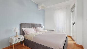 Superior Apartment, Sea View | Hypo-allergenic bedding, iron/ironing board, free WiFi